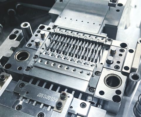 Plastic Cutting Molding Semiconductor Production Equipment 220V/50Hz